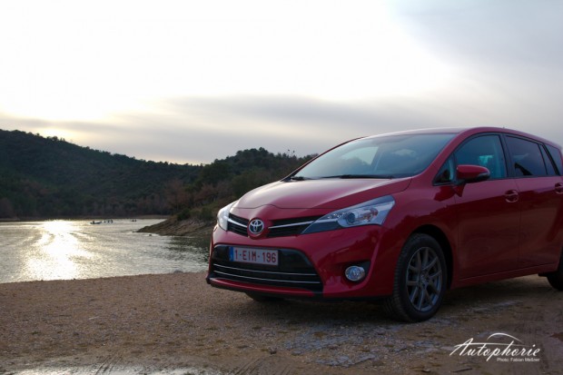 2014-toyota-verso-kompaktvan-6205