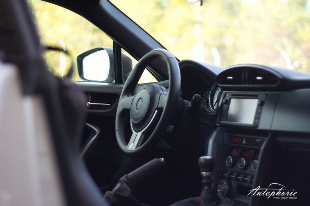 Toyota GT86 Cockpit von Beifahrersicht aus
