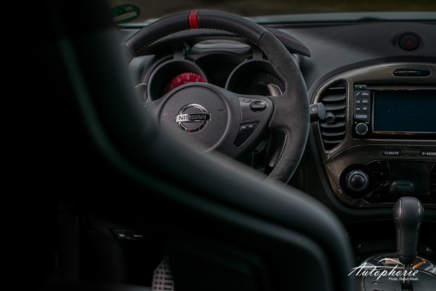Nissan-Juke-NISMO-RS-Cockpit