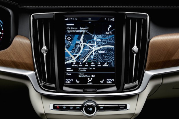 Interior centre display and air blades Volvo S90