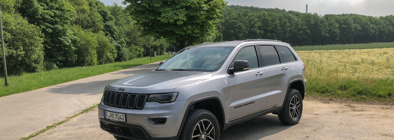 Jeep Grand Cherokee Trailhawk Front